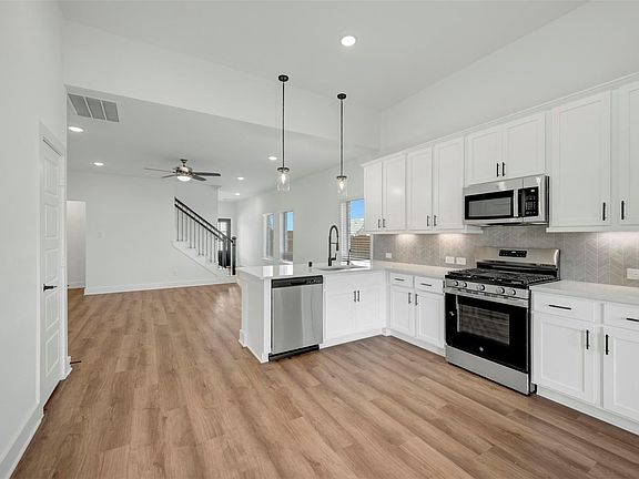 2nd image of 8210 Blue Shell Ln