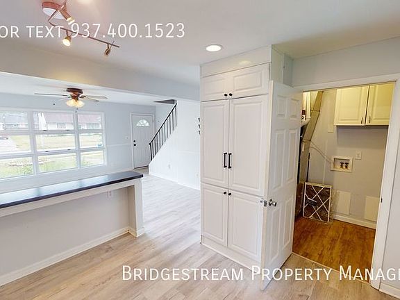 5th image of 1043 Mendota Ct
