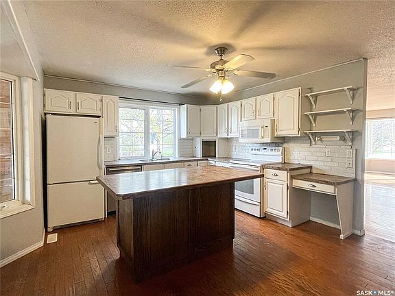 5th image of 11 Coupland Cres