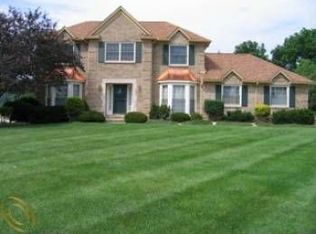 36860 Elia Ct, Farmington Hills, MI 48335