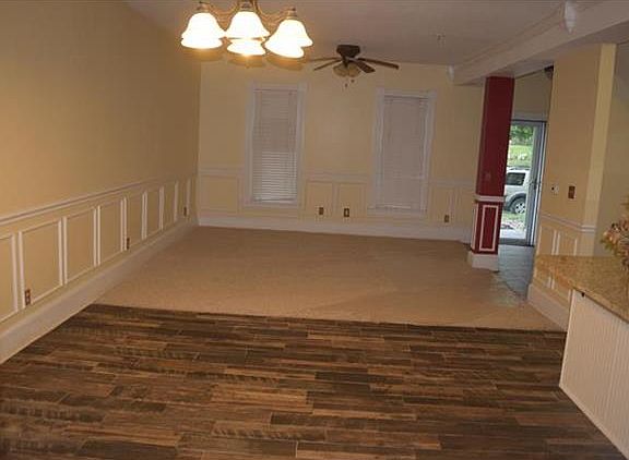 5th image of 3027 Oak St