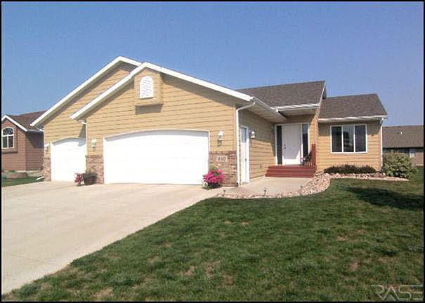 1st image of 610 S Raven Ave