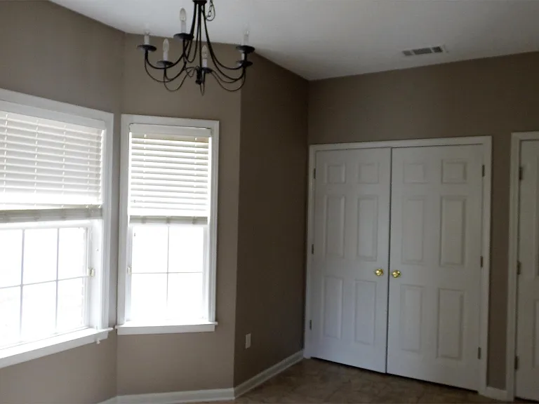 8669 Ashley Glen Cir N — Photo 9