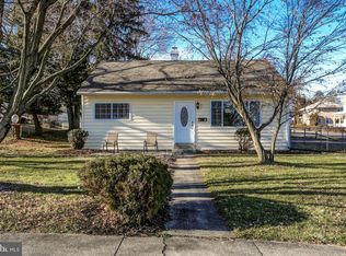 2 Locust Rd, Camp Hill, PA 17011