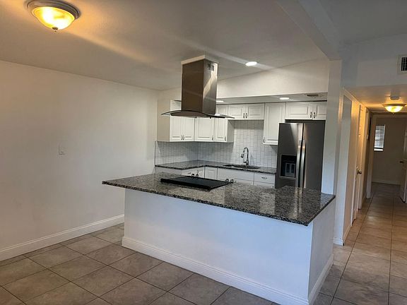 4th image of 8715 N Hyaleah Rd