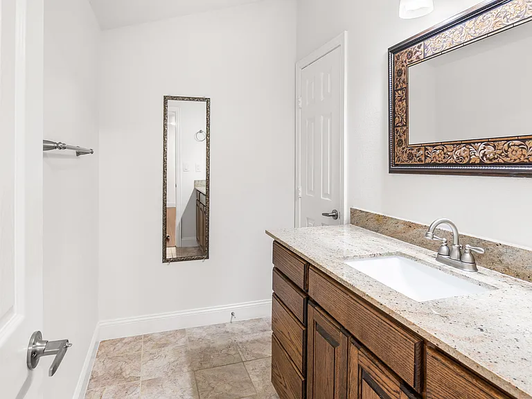 739 Snowden Dr — Photo 13