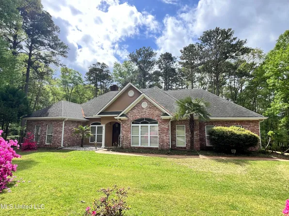 209 Trudy Ln, Florence, MS 39073