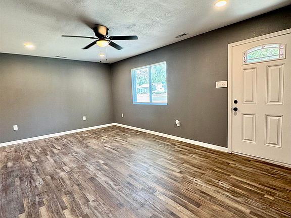 2nd image of 3359 SE Irvingham St