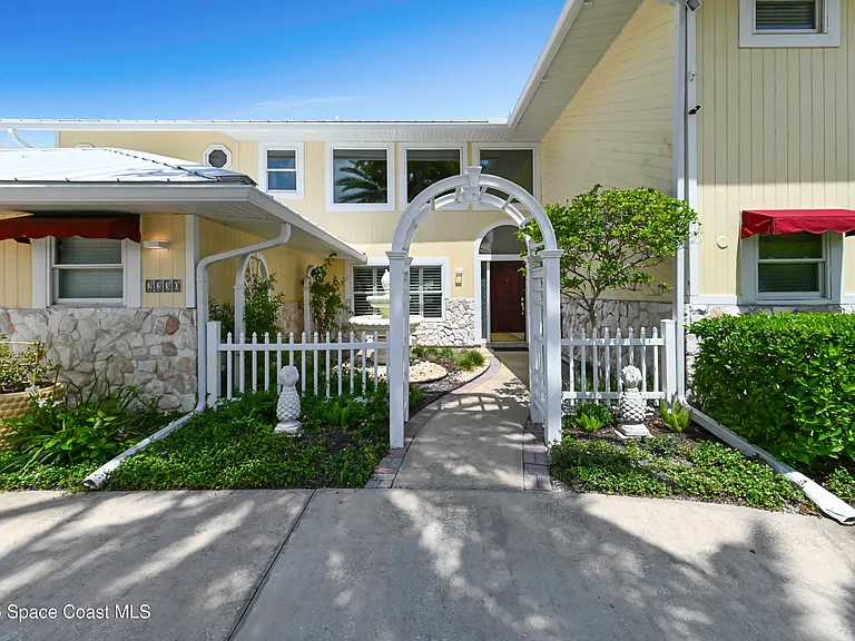 2230 Sykes Creek Dr — Photo 92