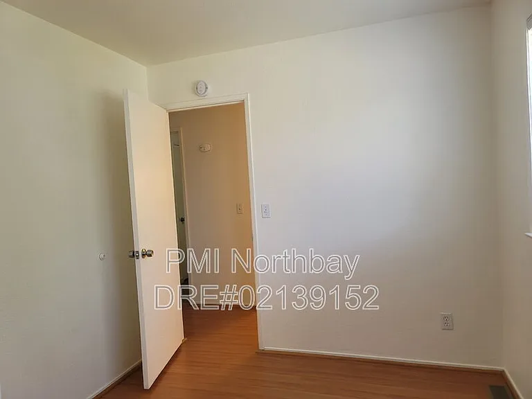 2140 Woolner Ave #D — Photo 8