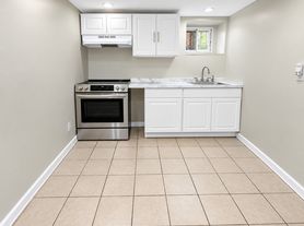 229 Eastern Pkwy, Newark, NJ