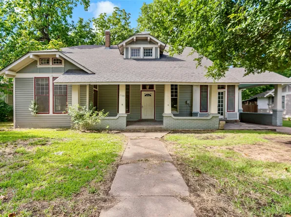 1109 W Main St, Clarksville, TX 75426