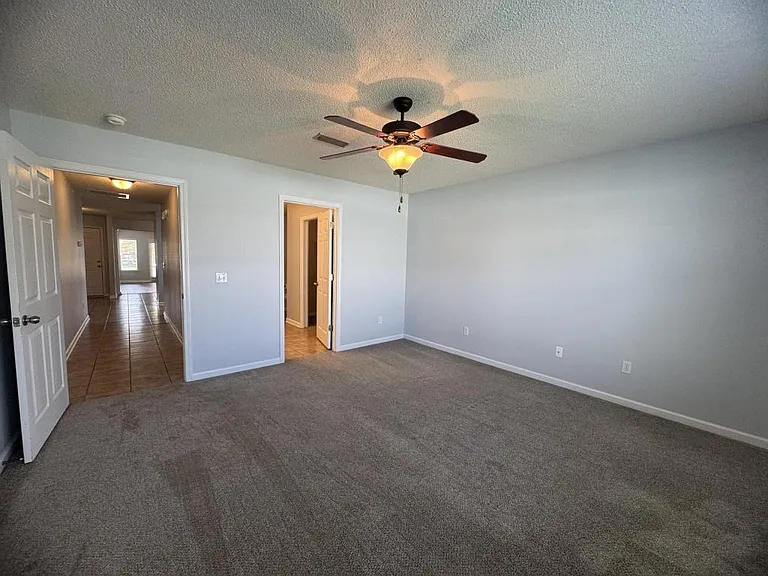 137 Winterberry Way — Photo 16