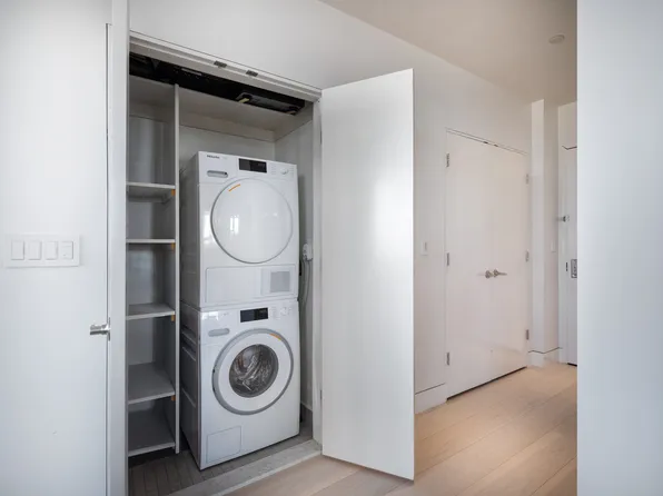 11-24 31st Avenue image 19 of 24