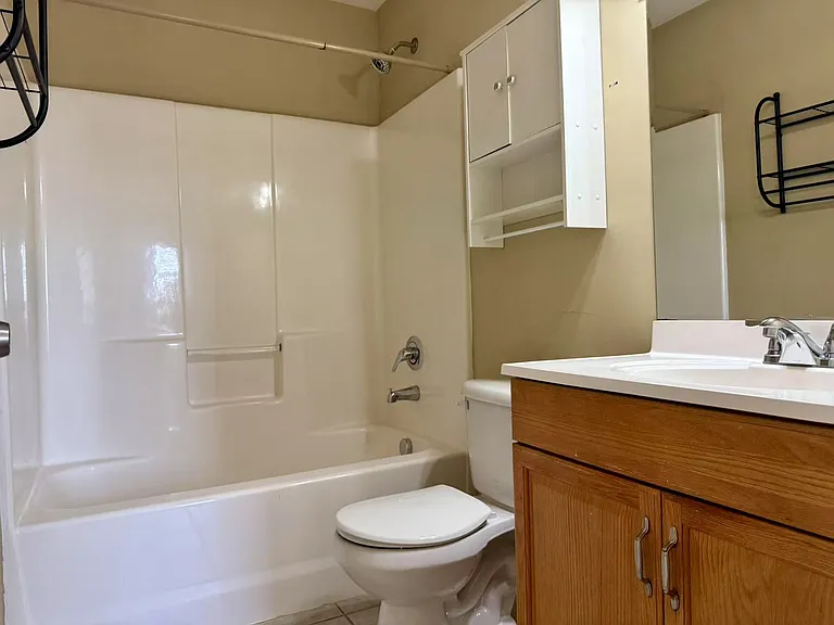 515 Cedarmont Dr — Photo 11
