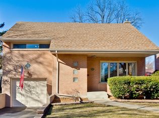 416 S Main St, Mount Prospect, IL 60056