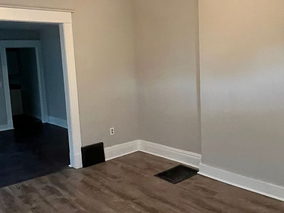 3rd image of 417 Pritz Ave