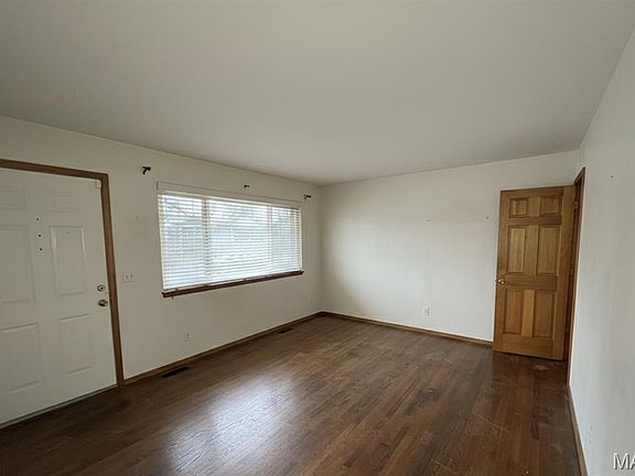 4th image of 7374 Tannoia Dr