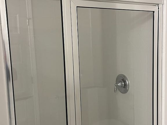 5th image of 1020 McLaren Cir #6
