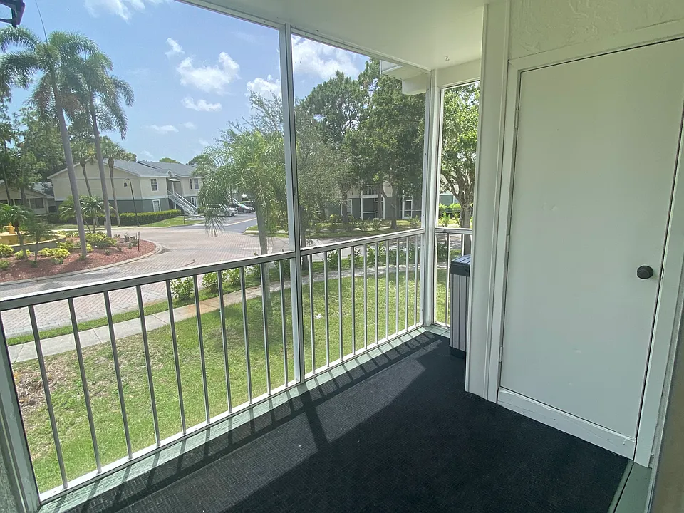 1376 Wildwood Lakes Blvd #6