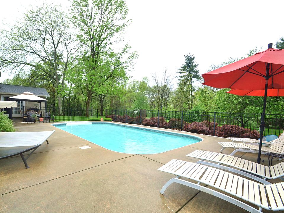 1st image of 211 Anita Dr