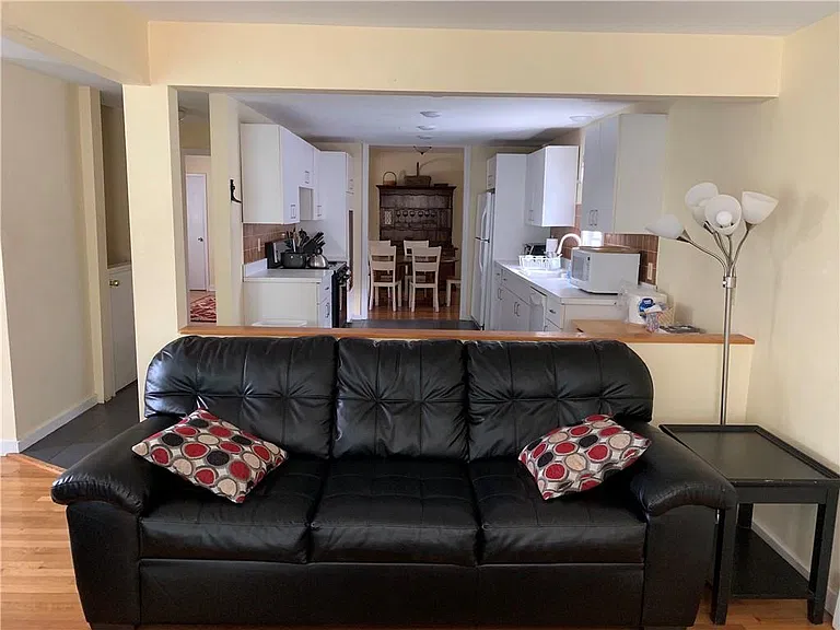 23 Carey St — Photo 11