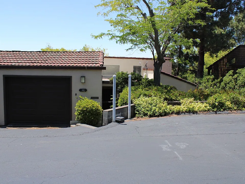 182 Kathy Ellen Dr