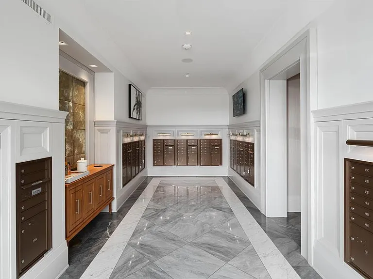 1111 W River Pkwy #11C — Photo 36