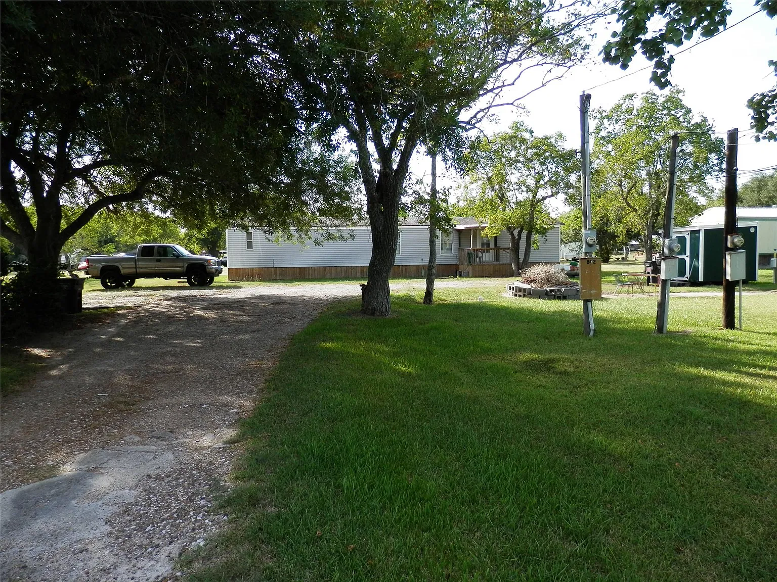 2 bed, 2.0 bath, 924 sqft, $1,300 — Photo 3
