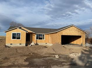 1142 SW Barker St, Madras, OR 97741