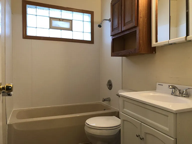 7866 W Palmetto Ave — Photo 9