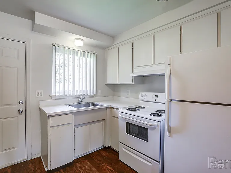 Campbell Row Apartments — Photo 10