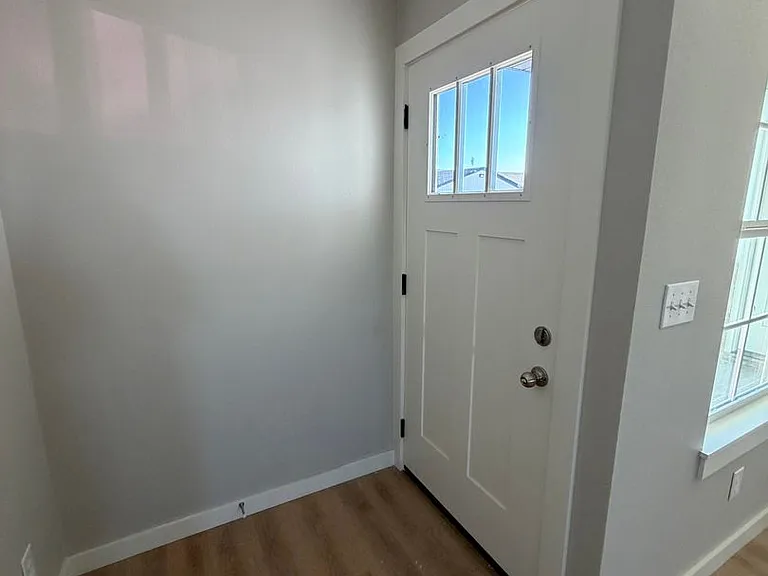 2901-2906 Sandstone Ln — Photo 10