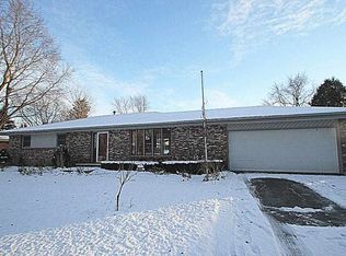 2911 Karr Rd, Belvidere, IL 61008