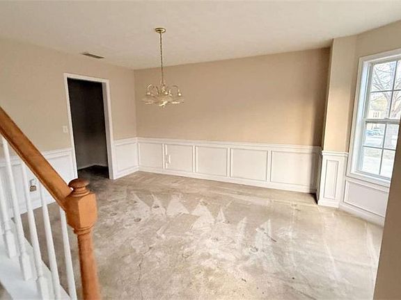 2nd image of 65 Montgomery Ct