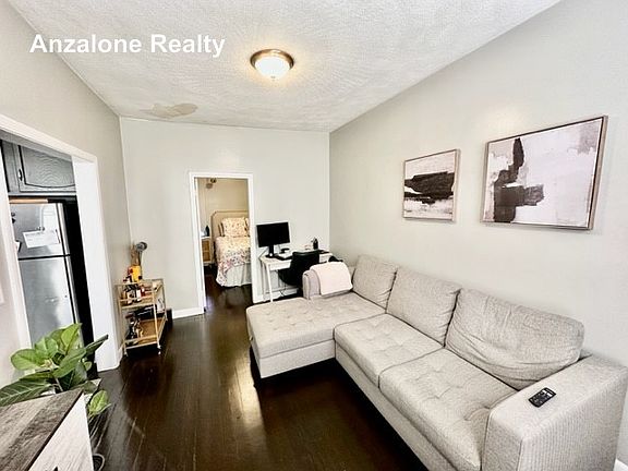5th image of 8 Margaret St APT 2