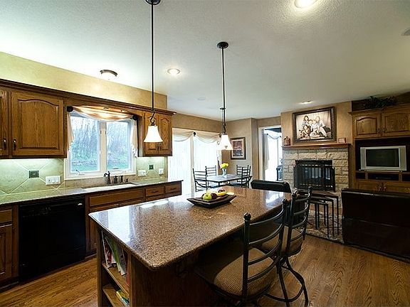 2nd image of 7900 Park View Dr