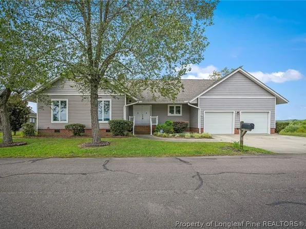 825 Castleberry Ct, Vass, NC 28394