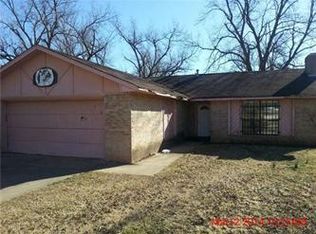 1003 Sheppard St, Chickasha, OK 73018