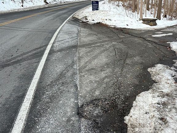 2nd image of Gallows Hill Road