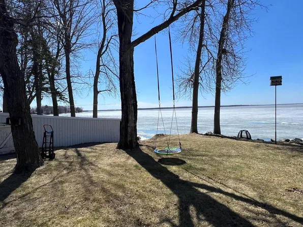 43333 Vista Rd, Isle, MN 56342