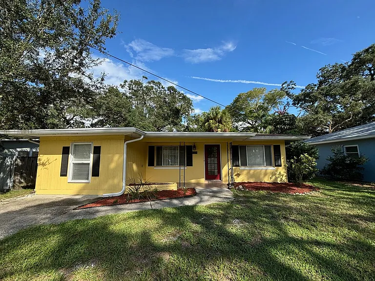 1727 Douglas Ave — Photo 1