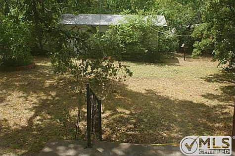 5th image of 109 Max Ave