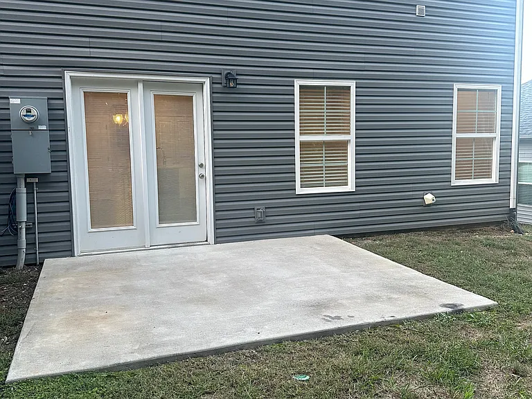 528 Bellingham Dr NE — Photo 12
