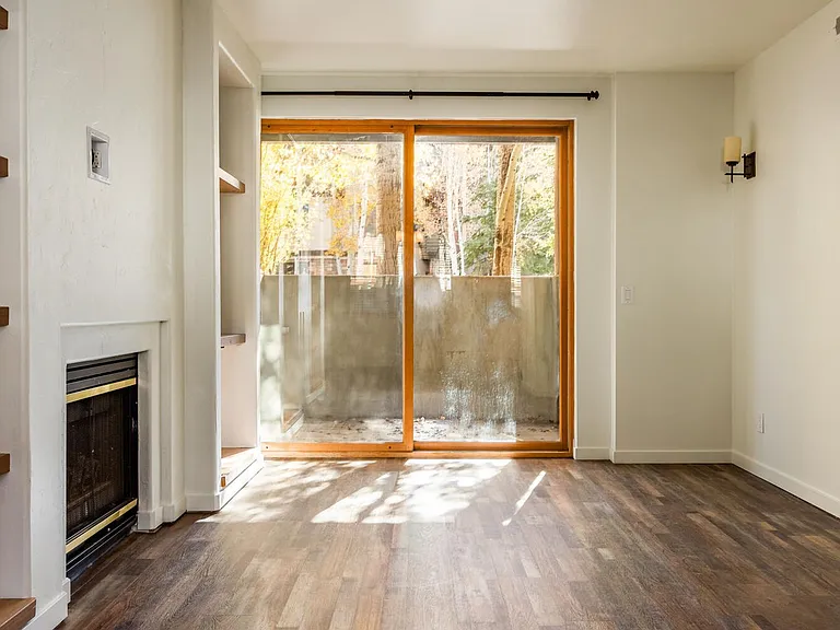 1600 Pinebrook Blvd #G1 — Photo 6