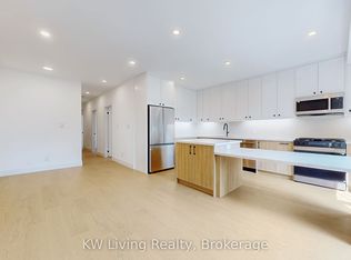 33 Kirknewton Rd #101, Toronto, ON M6E 3X9