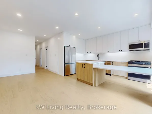 33 Kirknewton Rd, Toronto, ON