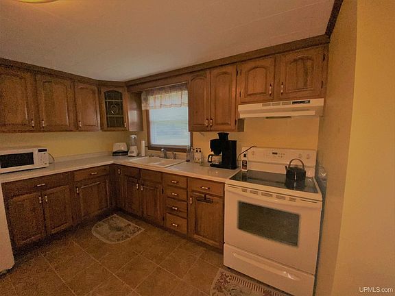 3rd image of 217 Grant St