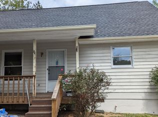 24 Rosebud Ln, Hendersonville, NC 28739