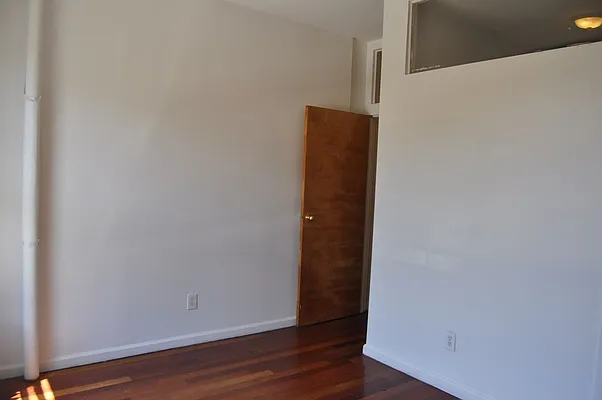 Rented by Sky Management | media 42